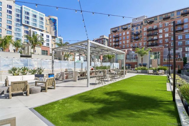 800 The Mark Ln 2703, San Diego, CA 92101