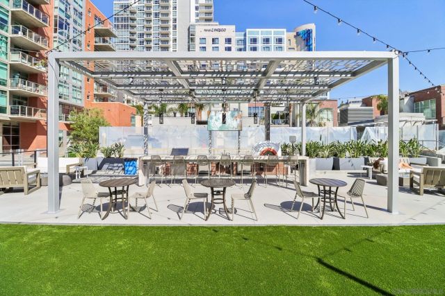 800 The Mark Ln 2703, San Diego, CA 92101