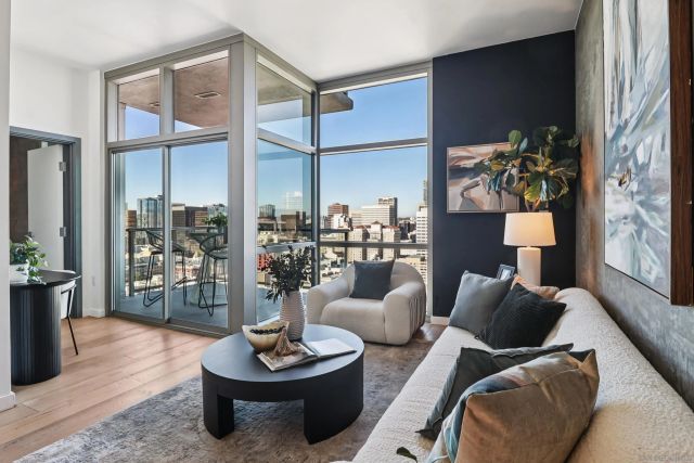 800 The Mark Ln 2703, San Diego, CA 92101