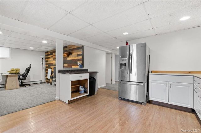 719 Catskill Avenue, Lindenhurst, NY 11757