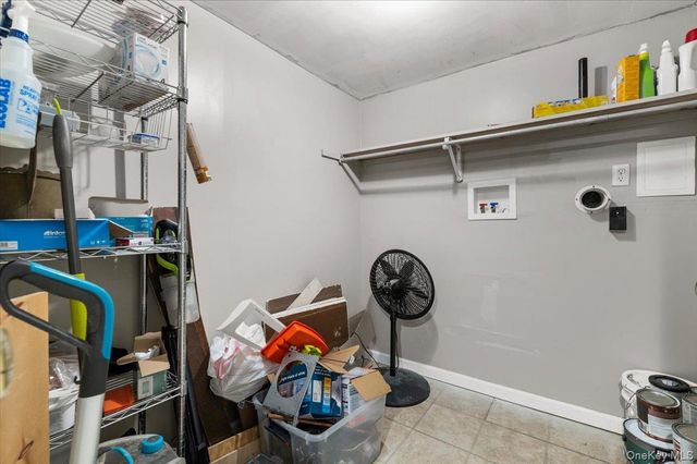 719 Catskill Avenue, Lindenhurst, NY 11757