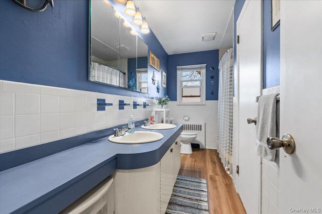 719 Catskill Avenue, Lindenhurst, NY 11757