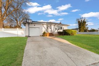 719 Catskill Avenue, Lindenhurst, NY 11757