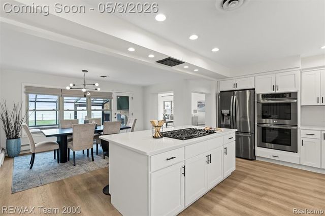 22624 Rio Vista Street, Saint Clair Shores, MI 48081
