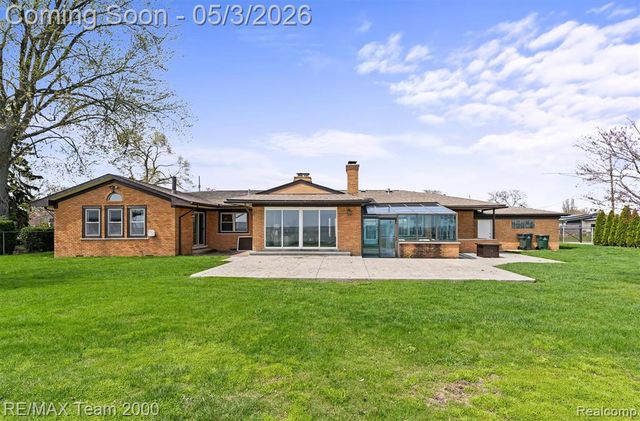 22624 Rio Vista Street, Saint Clair Shores, MI 48081