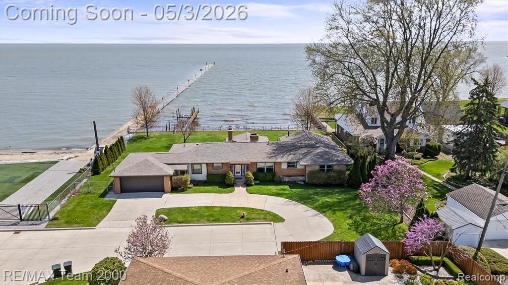 22624 Rio Vista Street, Saint Clair Shores, MI 48081