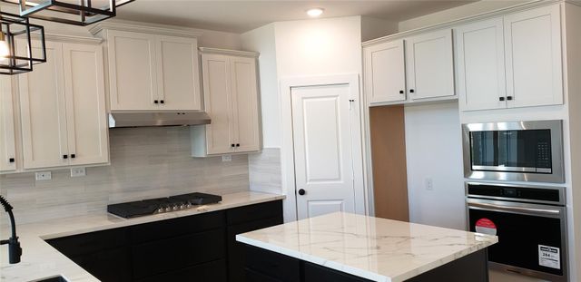 10611 Hidden Rock Drive, Missouri City, TX 77459