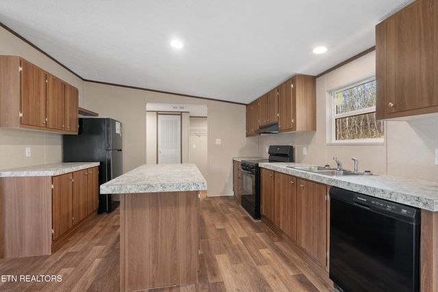 103 Baker Rd, Rockwood, TN 37854