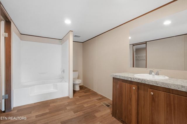 103 Baker Rd, Rockwood, TN 37854