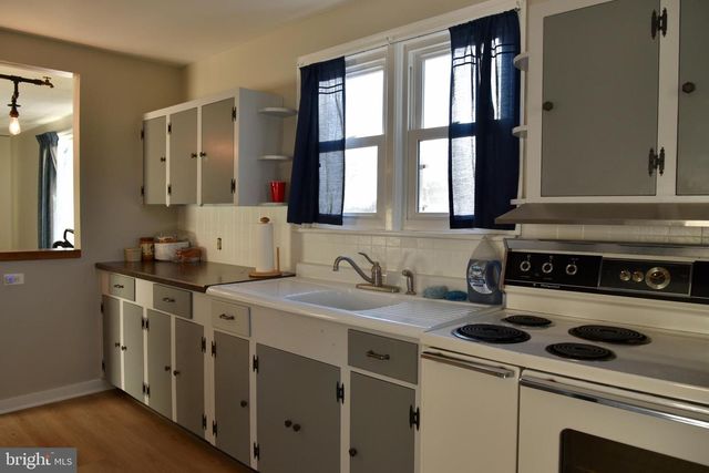 2637 HELEN ST, Allentown, PA 18104