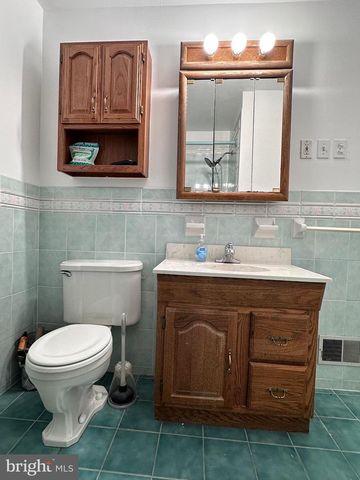 2637 HELEN ST, Allentown, PA 18104