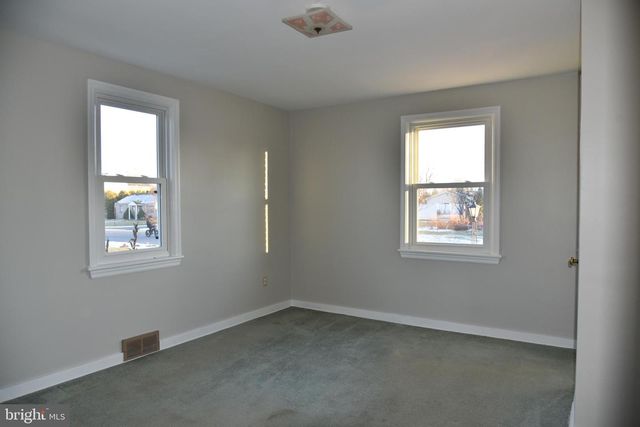 2637 HELEN ST, Allentown, PA 18104