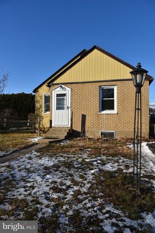 2637 HELEN ST, Allentown, PA 18104