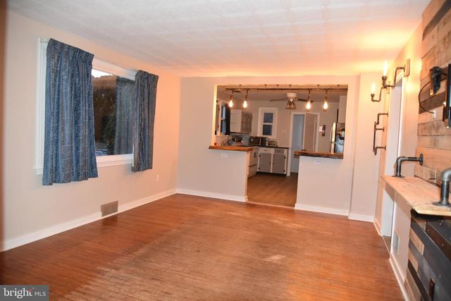 2637 HELEN ST, Allentown, PA 18104