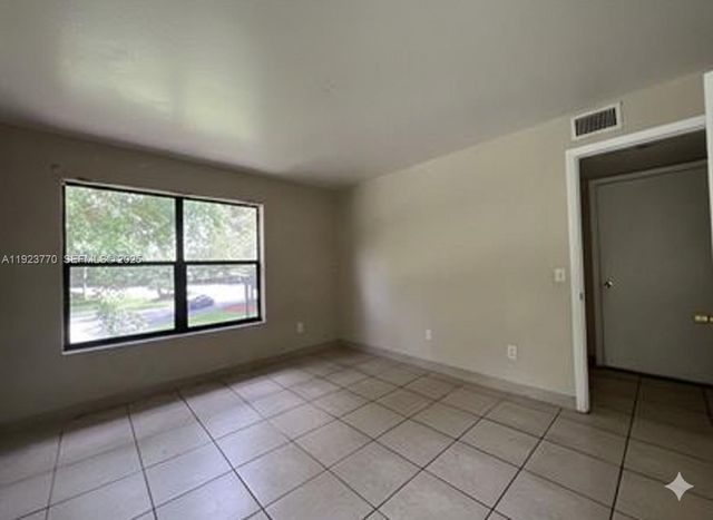 4201 W Mcnab Rd 15, Pompano Beach, FL 33069