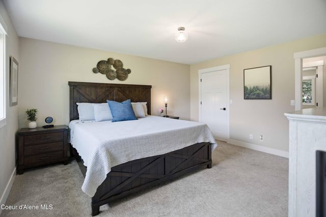 7464 N 4th Street, Dalton Gardens, ID 83815