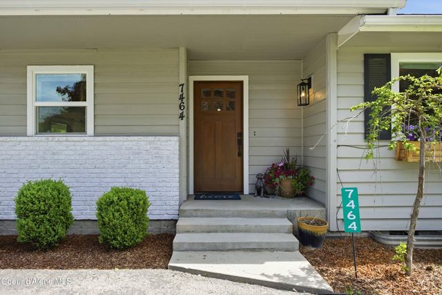 7464 N 4th Street, Dalton Gardens, ID 83815