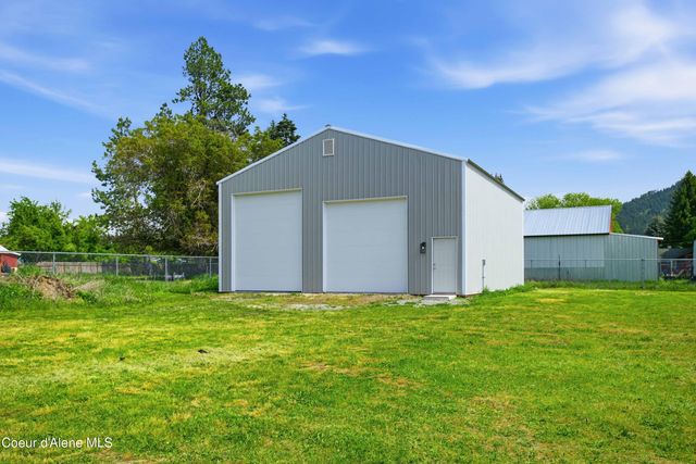 7464 N 4th Street, Dalton Gardens, ID 83815