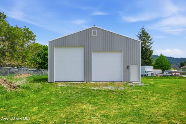 7464 N 4th Street, Dalton Gardens, ID 83815