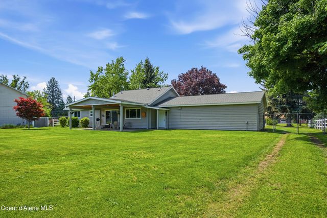 7464 N 4th Street, Dalton Gardens, ID 83815