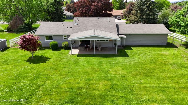7464 N 4th Street, Dalton Gardens, ID 83815