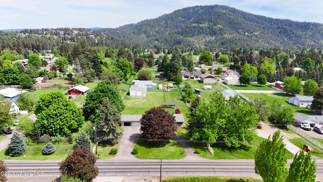 7464 N 4th Street, Dalton Gardens, ID 83815