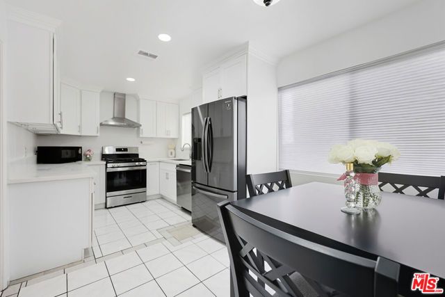 7422 Hazeltine Avenue 3, Van Nuys (los Angeles), CA 91405