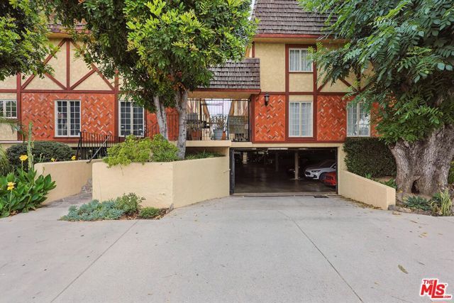 7422 Hazeltine Avenue 3, Van Nuys (los Angeles), CA 91405