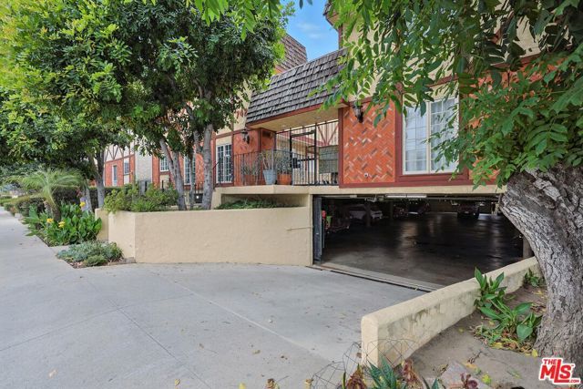 7422 Hazeltine Avenue 3, Van Nuys (los Angeles), CA 91405