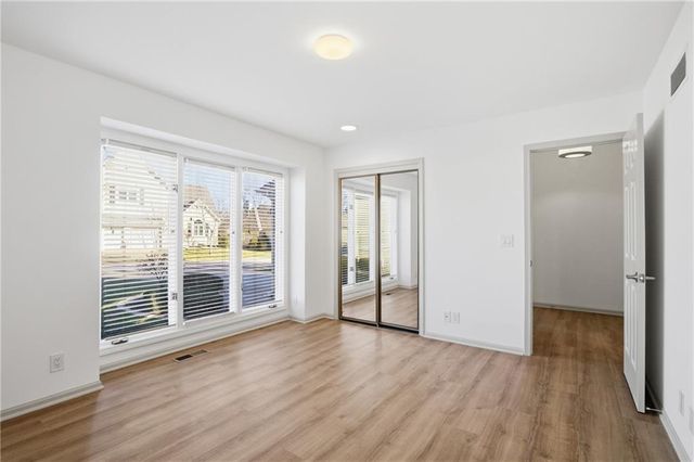 7955 W 118th Place, Overland Park, KS 66210