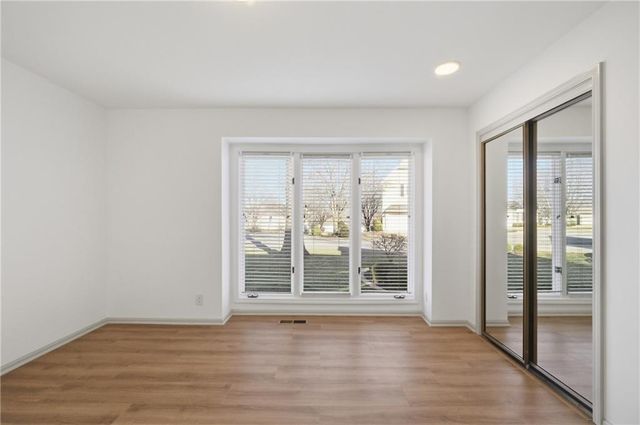 7955 W 118th Place, Overland Park, KS 66210