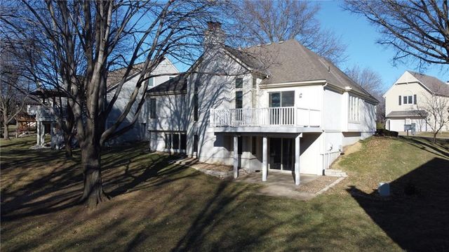 7955 W 118th Place, Overland Park, KS 66210