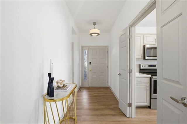 7955 W 118th Place, Overland Park, KS 66210