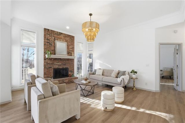 7955 W 118th Place, Overland Park, KS 66210