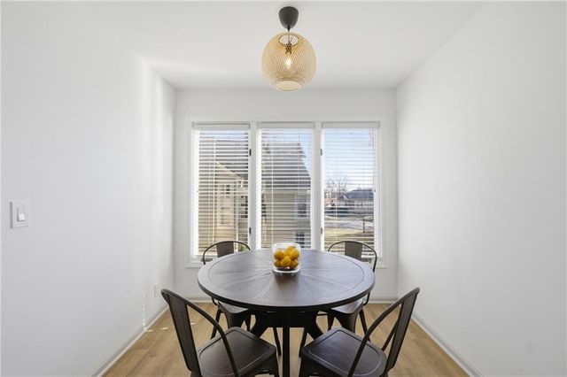 7955 W 118th Place, Overland Park, KS 66210