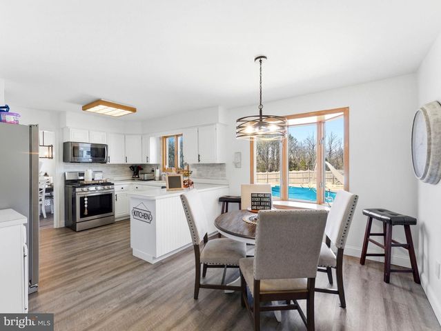 126 LIPIZZAN RD, Sewell, NJ 08080