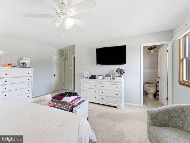 126 LIPIZZAN RD, Sewell, NJ 08080