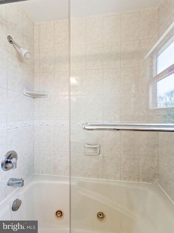 126 LIPIZZAN RD, Sewell, NJ 08080