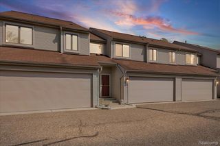630 Ashley Circle, Rochester Hills, MI 48307