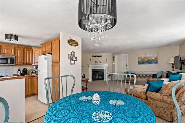 18 Pond Court C, North Providence, RI 02904