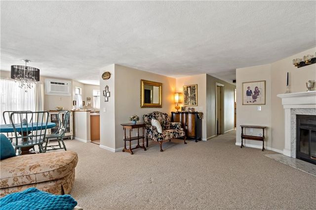 18 Pond Court C, North Providence, RI 02904