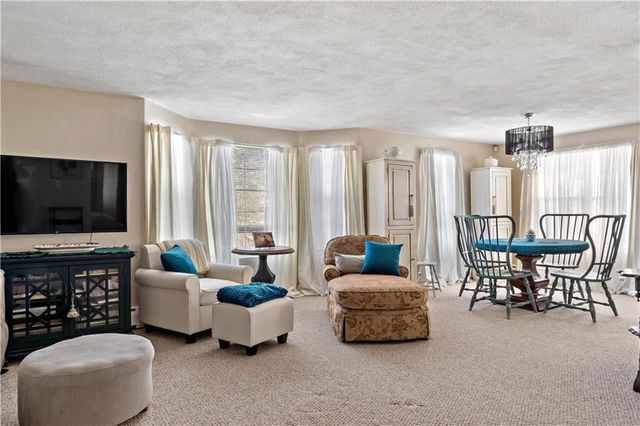 18 Pond Court C, North Providence, RI 02904