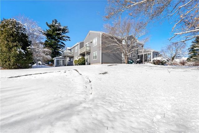 18 Pond Court C, North Providence, RI 02904
