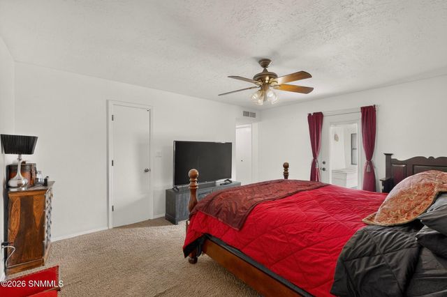 4136 E Winchester Road, Las Cruces, NM 88011