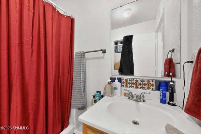 4136 E Winchester Road, Las Cruces, NM 88011
