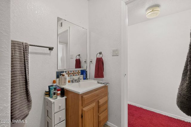 4136 E Winchester Road, Las Cruces, NM 88011