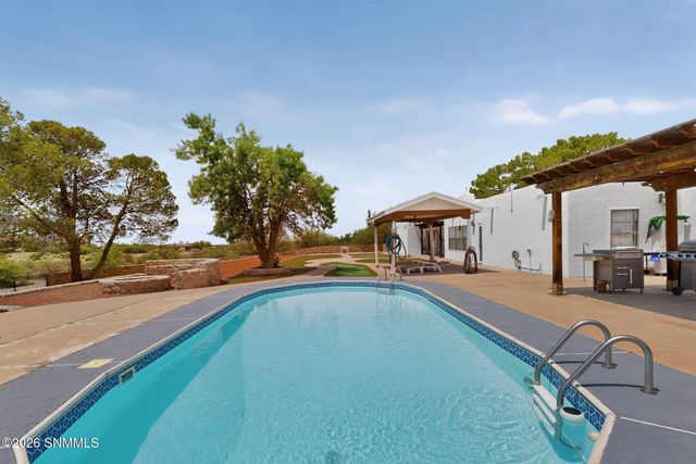 4136 E Winchester Road, Las Cruces, NM 88011