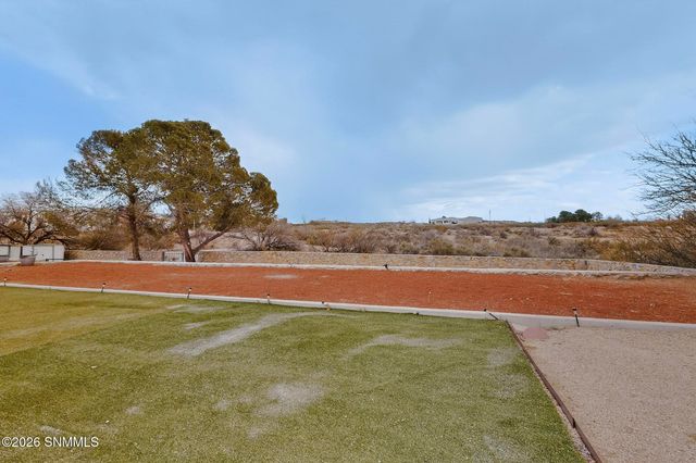 4136 E Winchester Road, Las Cruces, NM 88011
