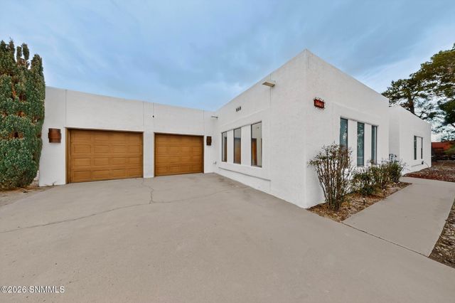 4136 E Winchester Road, Las Cruces, NM 88011