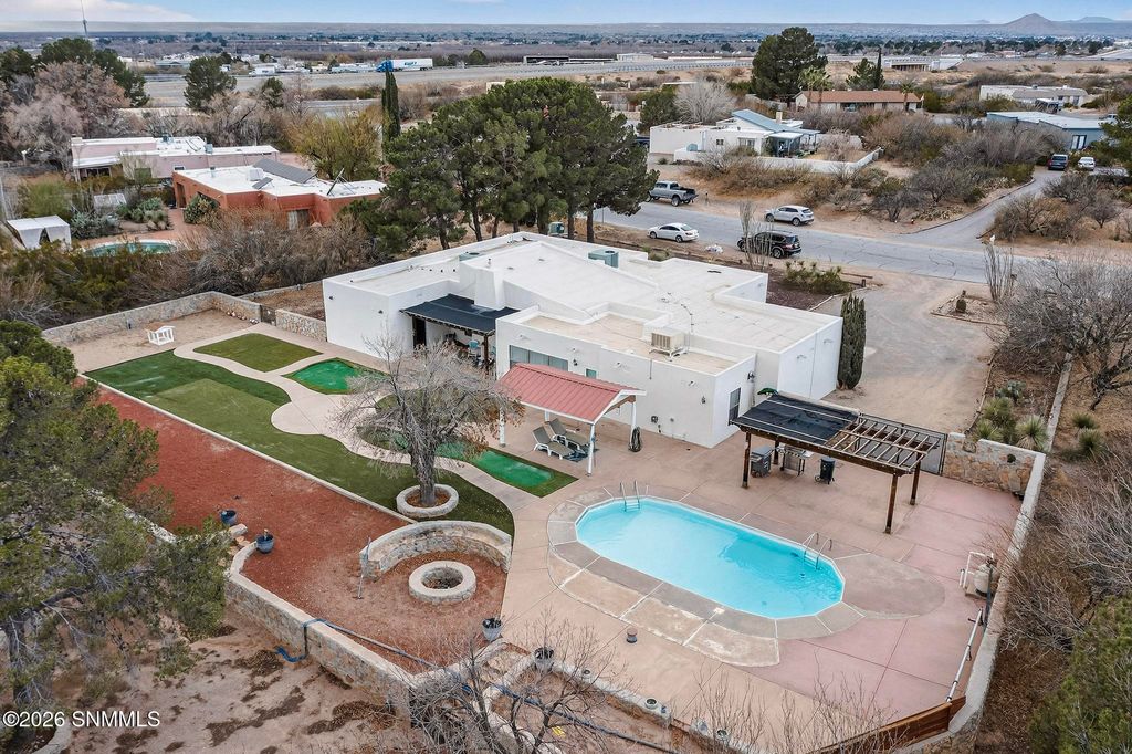 4136 E Winchester Road, Las Cruces, NM 88011